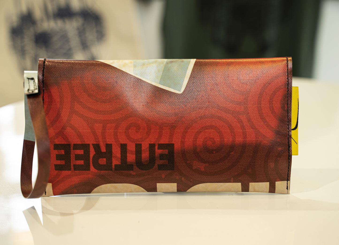 Pochette Latinossegor en "kakémono" recyclé